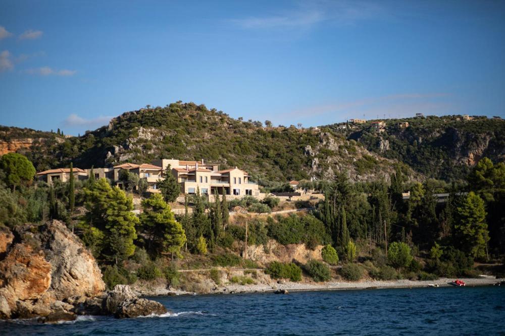 Diapori Suites Hotel Kardamyli Exterior foto