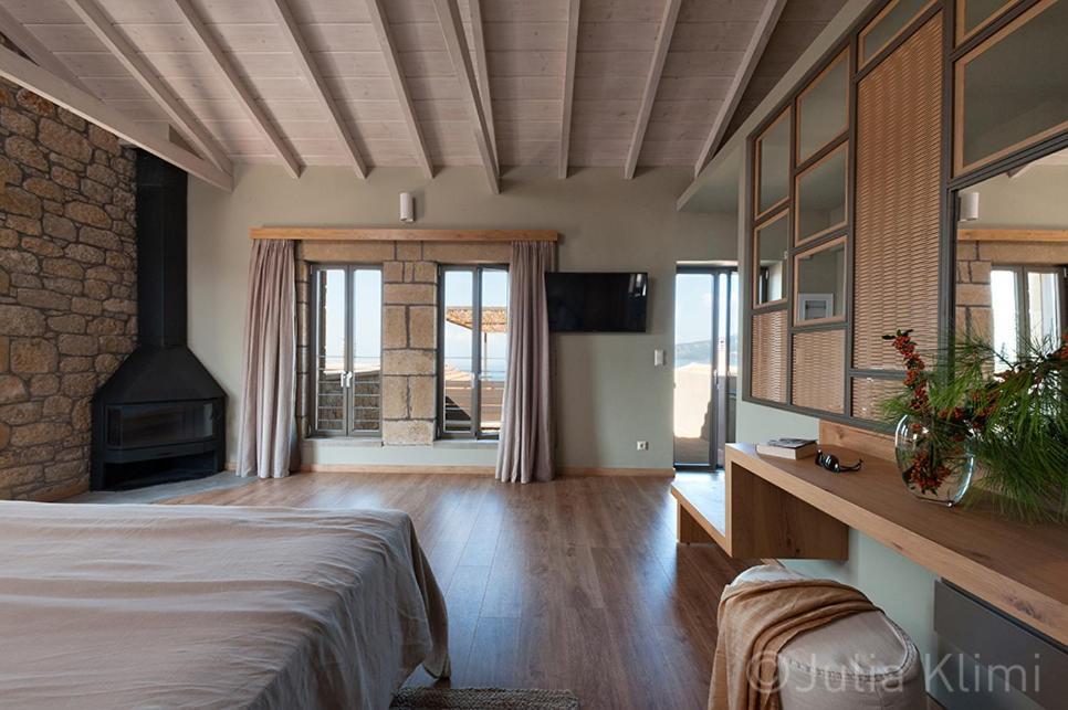 Diapori Suites Hotel Kardamyli Habitación foto